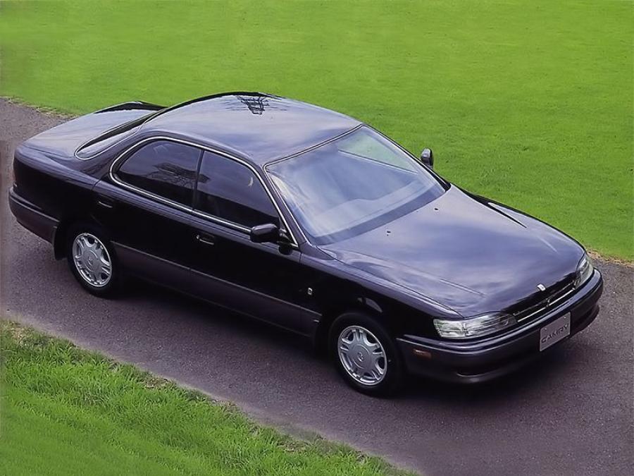  Toyota Camry Prominent 1990 года  (фото 2 из 4)